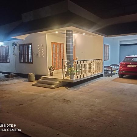 Appartamento Fab House Thekkady Esterno foto