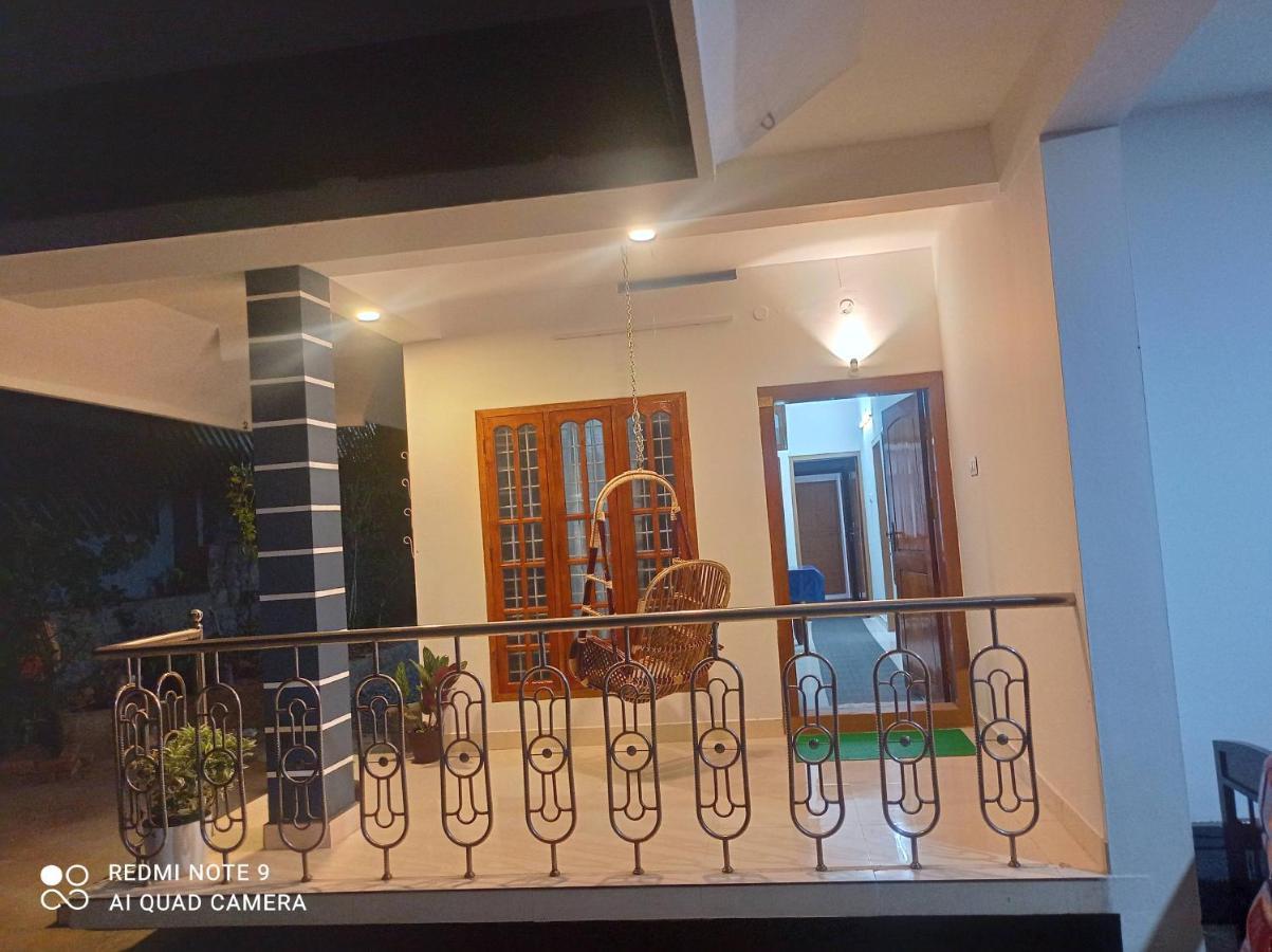 Appartamento Fab House Thekkady Esterno foto